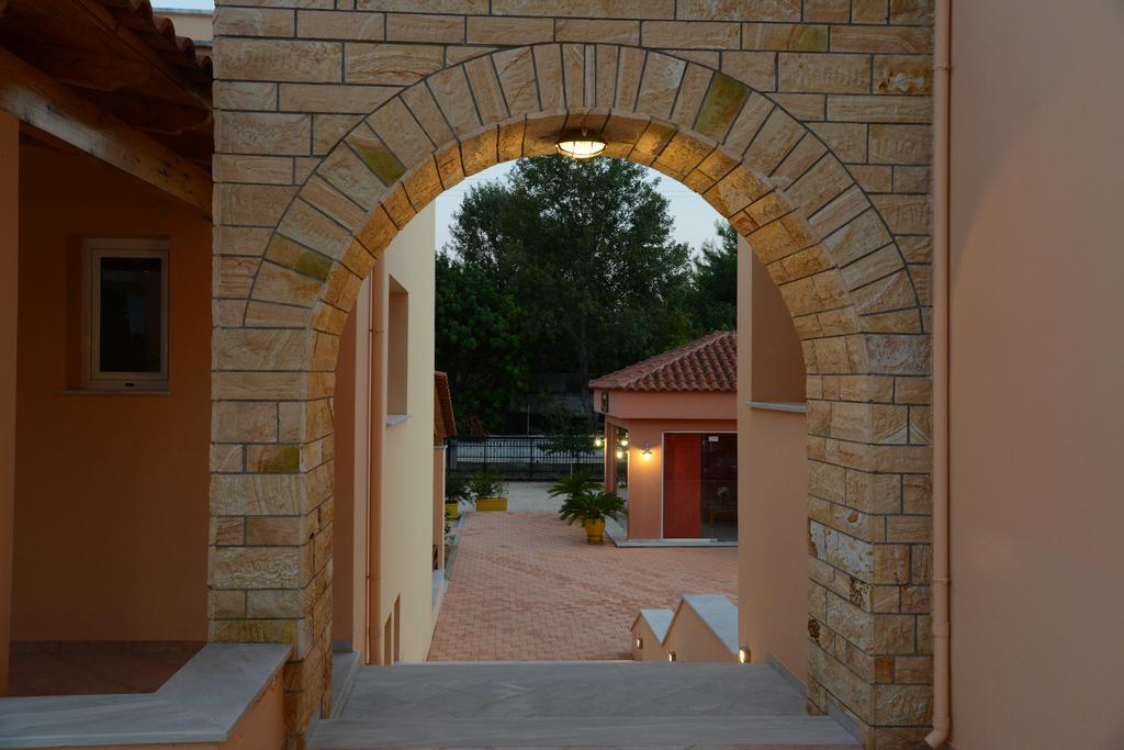 Maria'S Filoxenia Suites Δρέπανο Εξωτερικό φωτογραφία