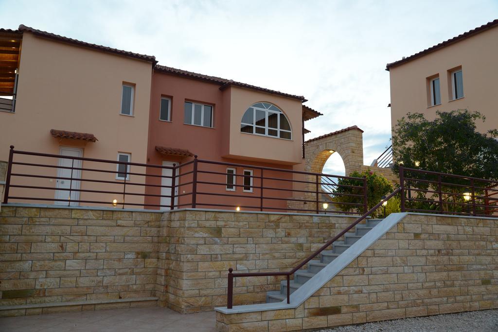 Maria'S Filoxenia Suites Δρέπανο Εξωτερικό φωτογραφία