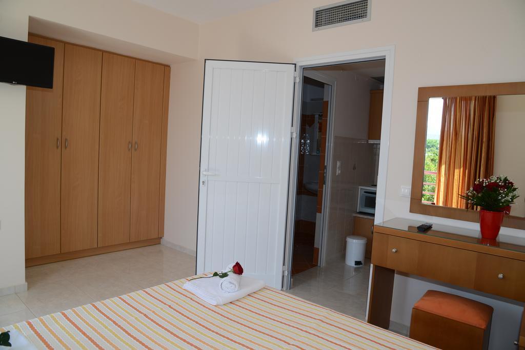 Maria'S Filoxenia Suites Δρέπανο Εξωτερικό φωτογραφία